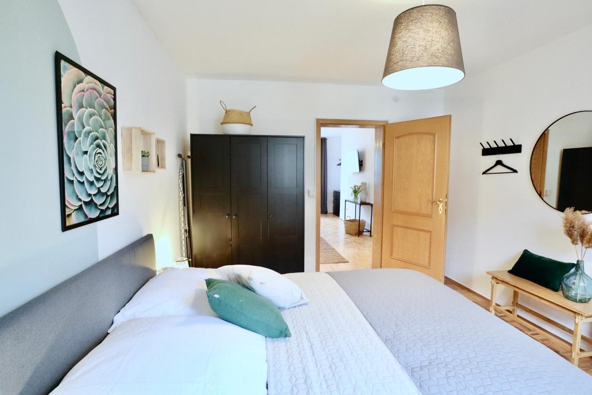 Sapphire Apartment: Free Parking + Netflix + Bathtub Έσσεν Εξωτερικό φωτογραφία