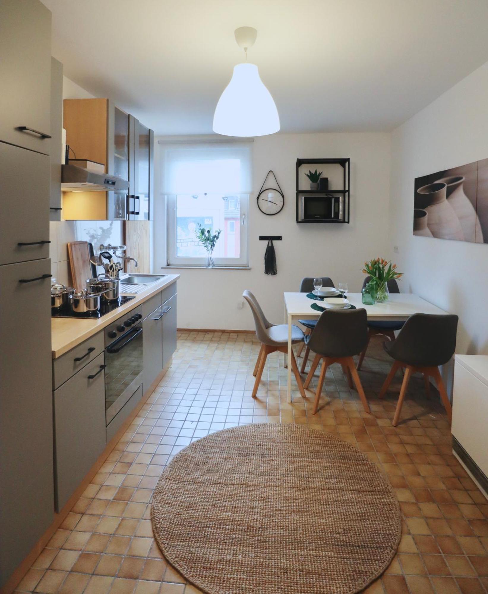 Sapphire Apartment: Free Parking + Netflix + Bathtub Έσσεν Εξωτερικό φωτογραφία